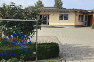 Außenansicht Gebäude Kindergarten St. Martin in Lauter