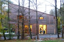 Gebäude Walderlebniszentrum Gramschatzer Wald